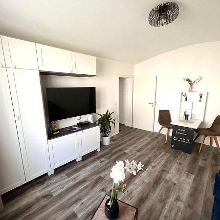 40 Qm Appartment Parkplatz, Balkon,Netflix, Prime เคมนิตซ์ ภายนอก รูปภาพ