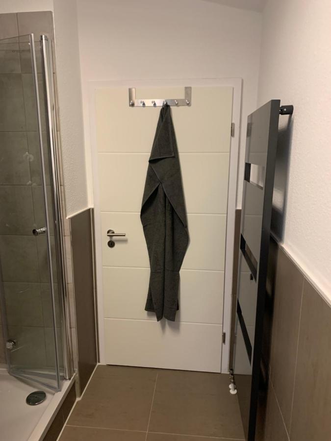 40 Qm Appartment Parkplatz, Balkon,Netflix, Prime เคมนิตซ์ ภายนอก รูปภาพ